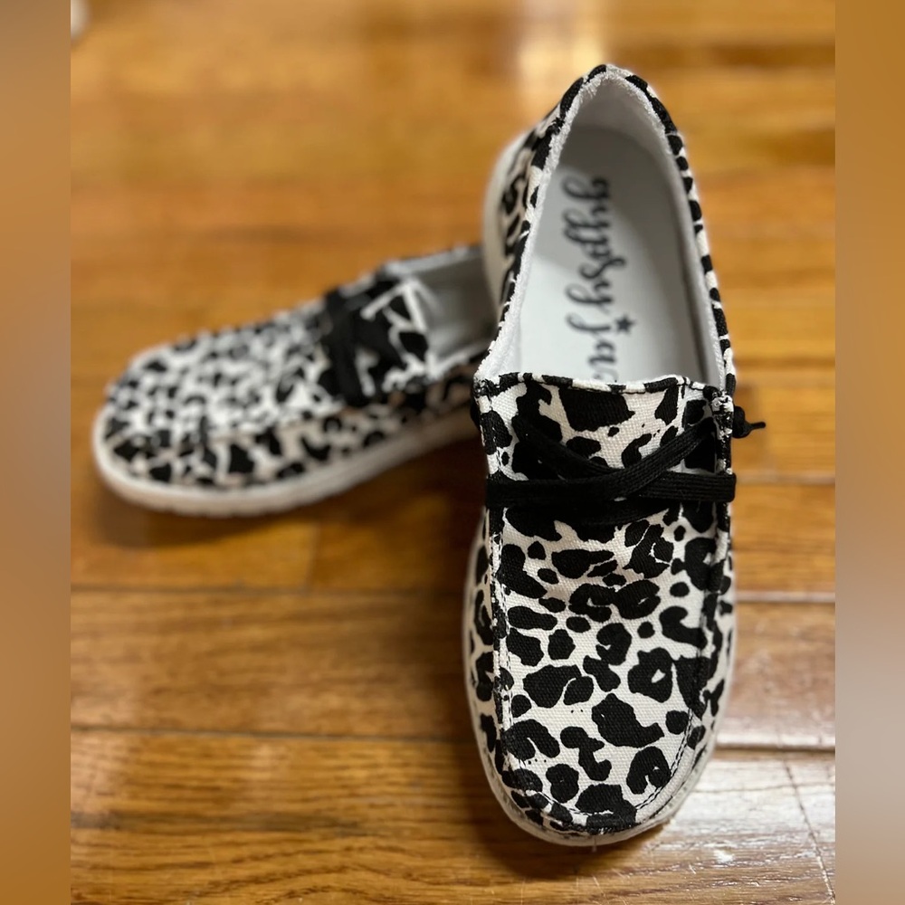 Black and White Cheetah print Slip-On Shoes